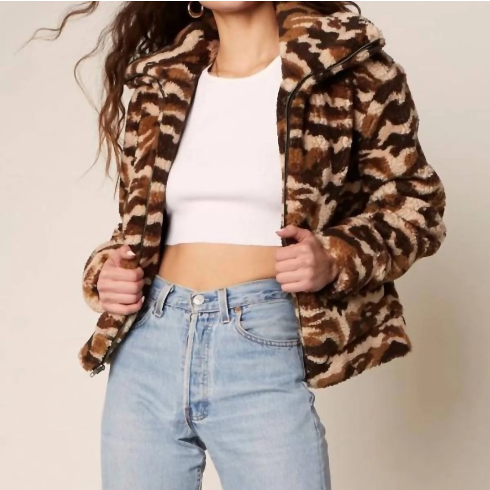 BB DAKOTA Camo Shearling Jacket